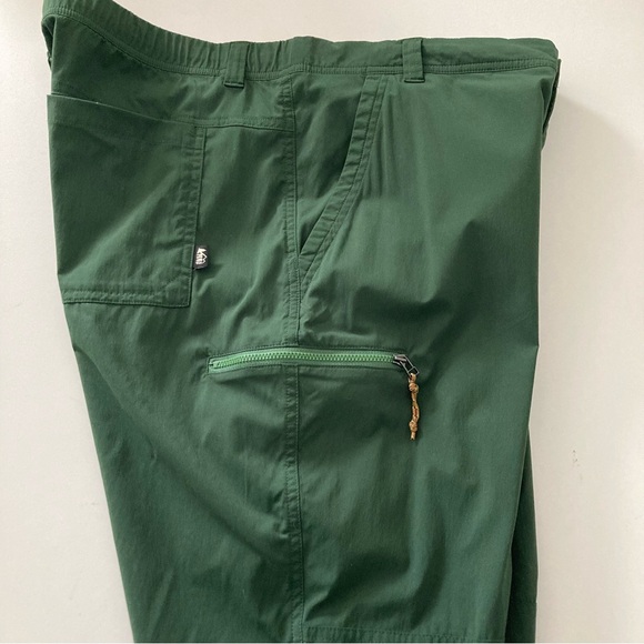 REI Co-op Women's Green Trailmade Pants Outdoor Hiking UPF 50+ - Picture 4 of 9